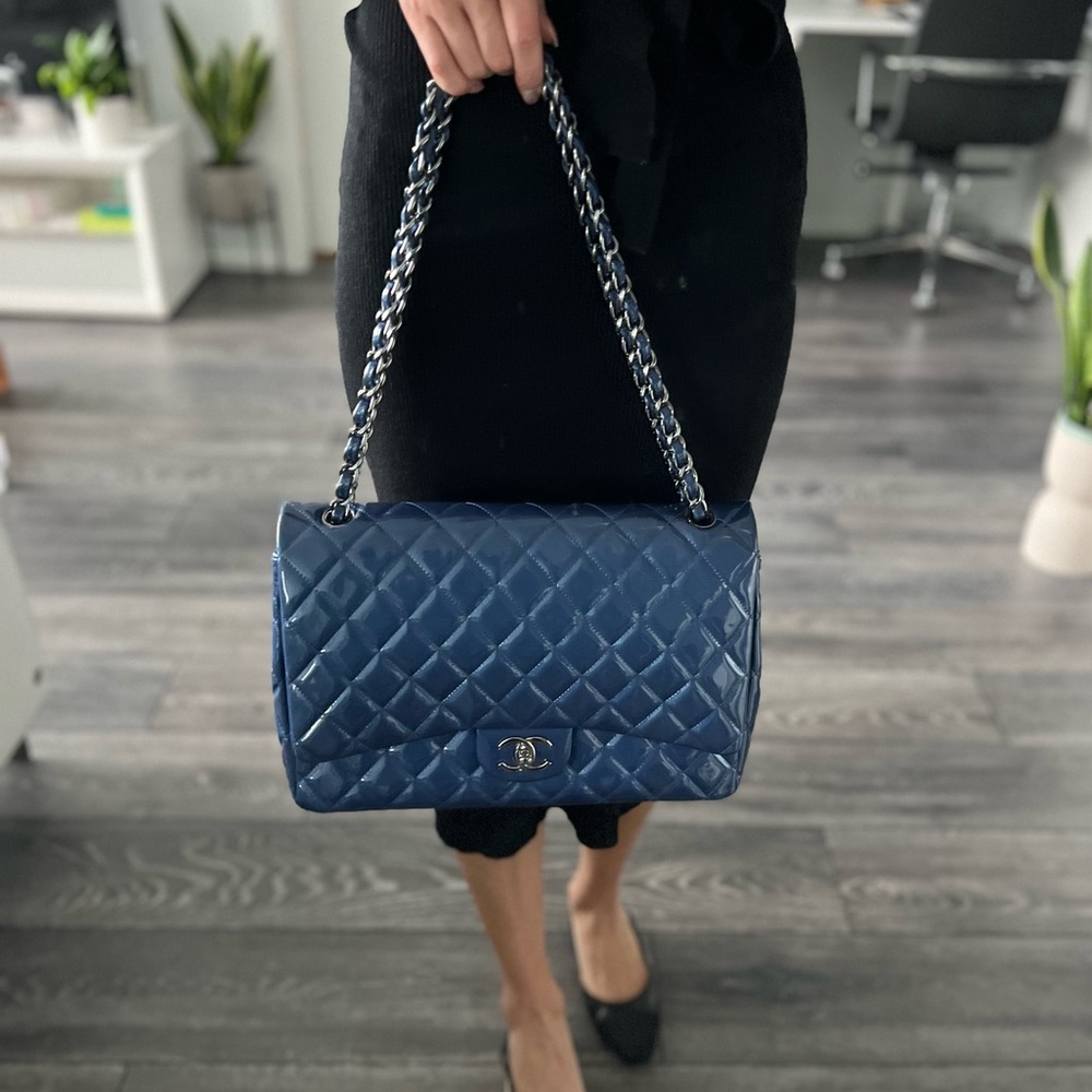 [Authentic] CHANEL PATENT LEATHER JUMBO DOUBLE FLAP BAG - Picture 4 of 17